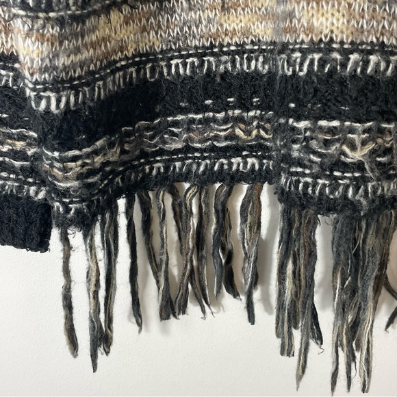 Altar’d State Boho Fringe Vee Neck Black & Tan Striped Sweater Size S - Picture 4 of 7